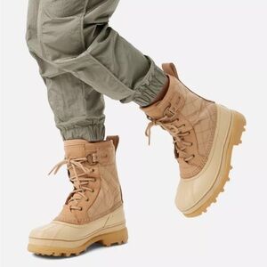 SOREL
WOMEN'S CARIBOUT ROYAL 8
BOOT Color: Canoe, Caribou Beige
$225.00 new